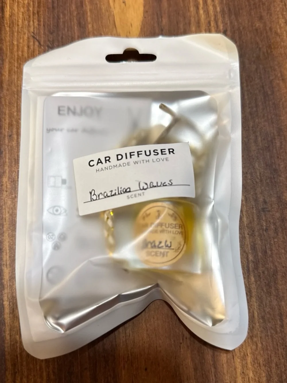 Handmade Car Diffuser in Gold – Brazilian Waves Scent